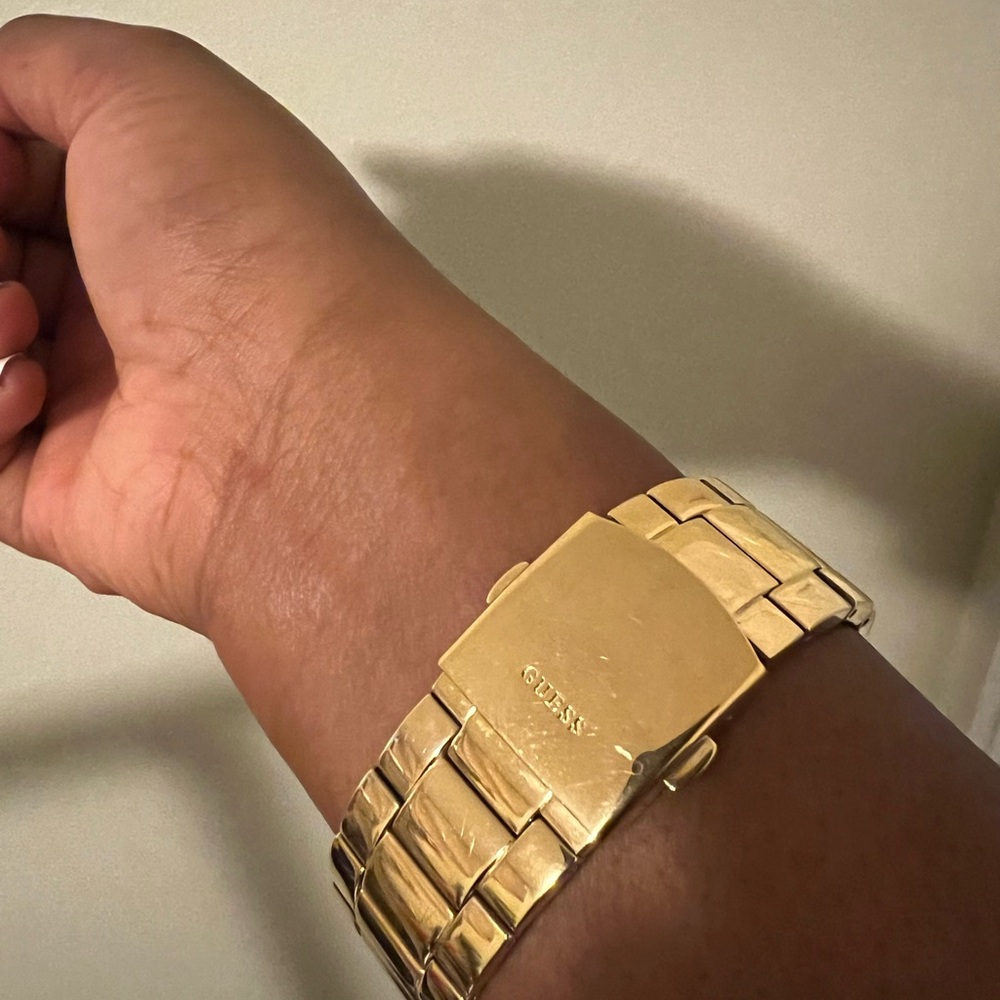 Guess Men's Gold-Tone Sparkle Watch - Picture 2 of 3